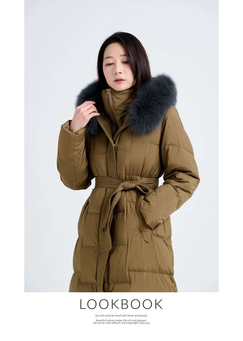 패딩 모델 착용 이미지-S1L39