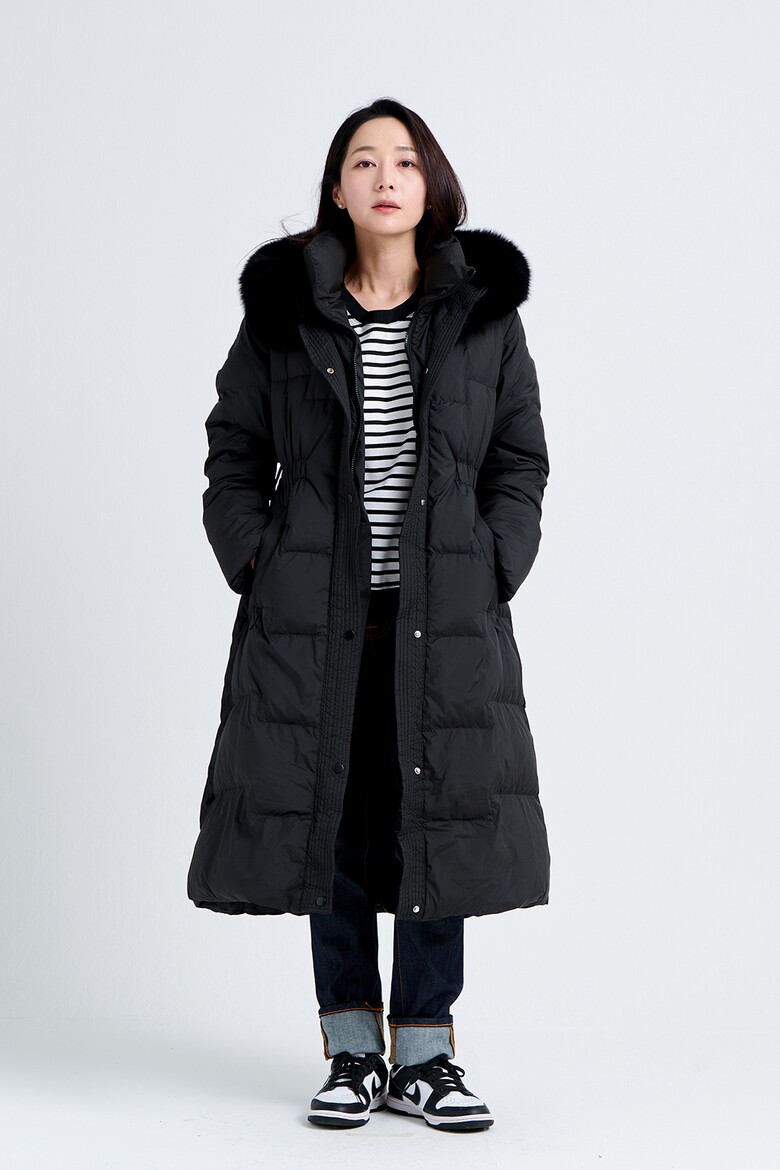 패딩 모델 착용 이미지-S7L16