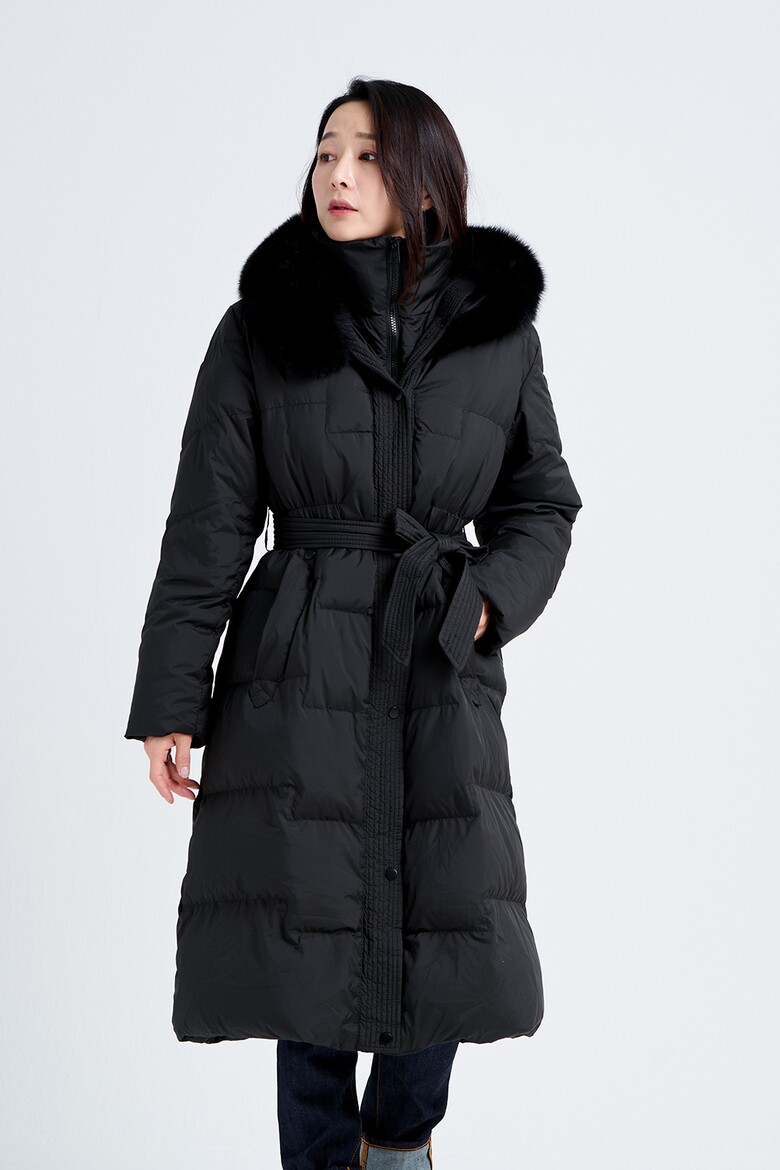 패딩 모델 착용 이미지-S7L7