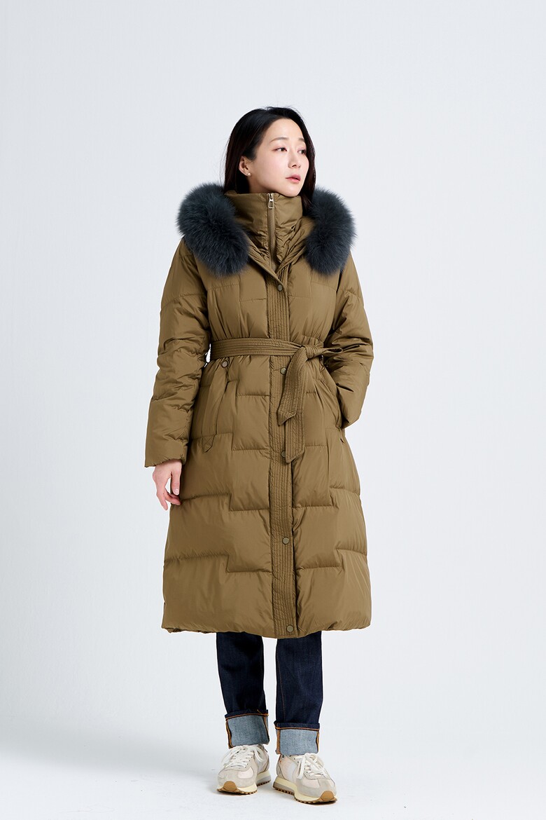 패딩 모델 착용 이미지-S6L2