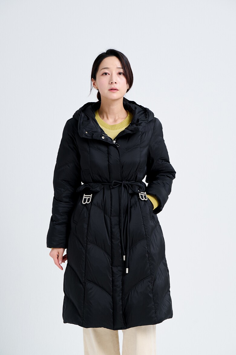 패딩 모델 착용 이미지-S9L17