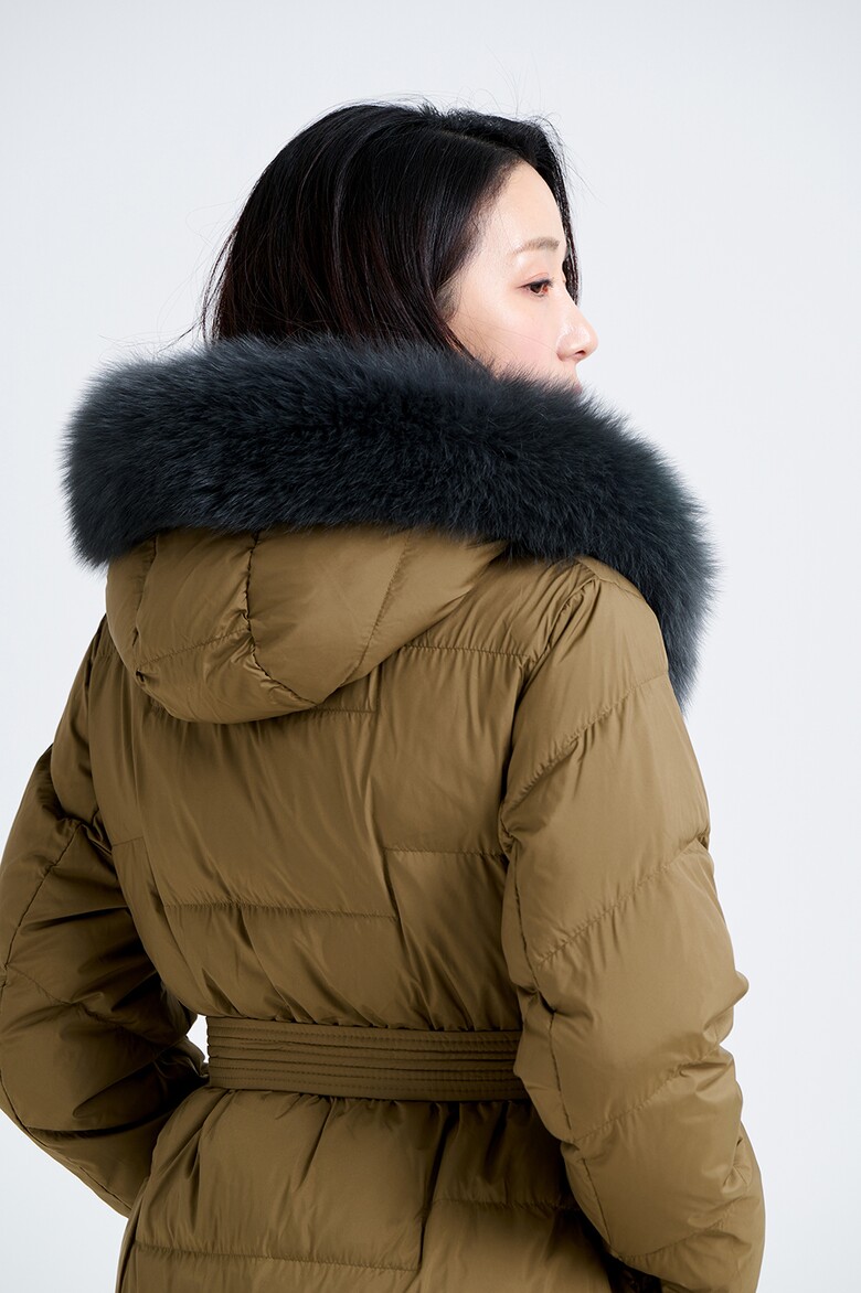 패딩 모델 착용 이미지-S6L10