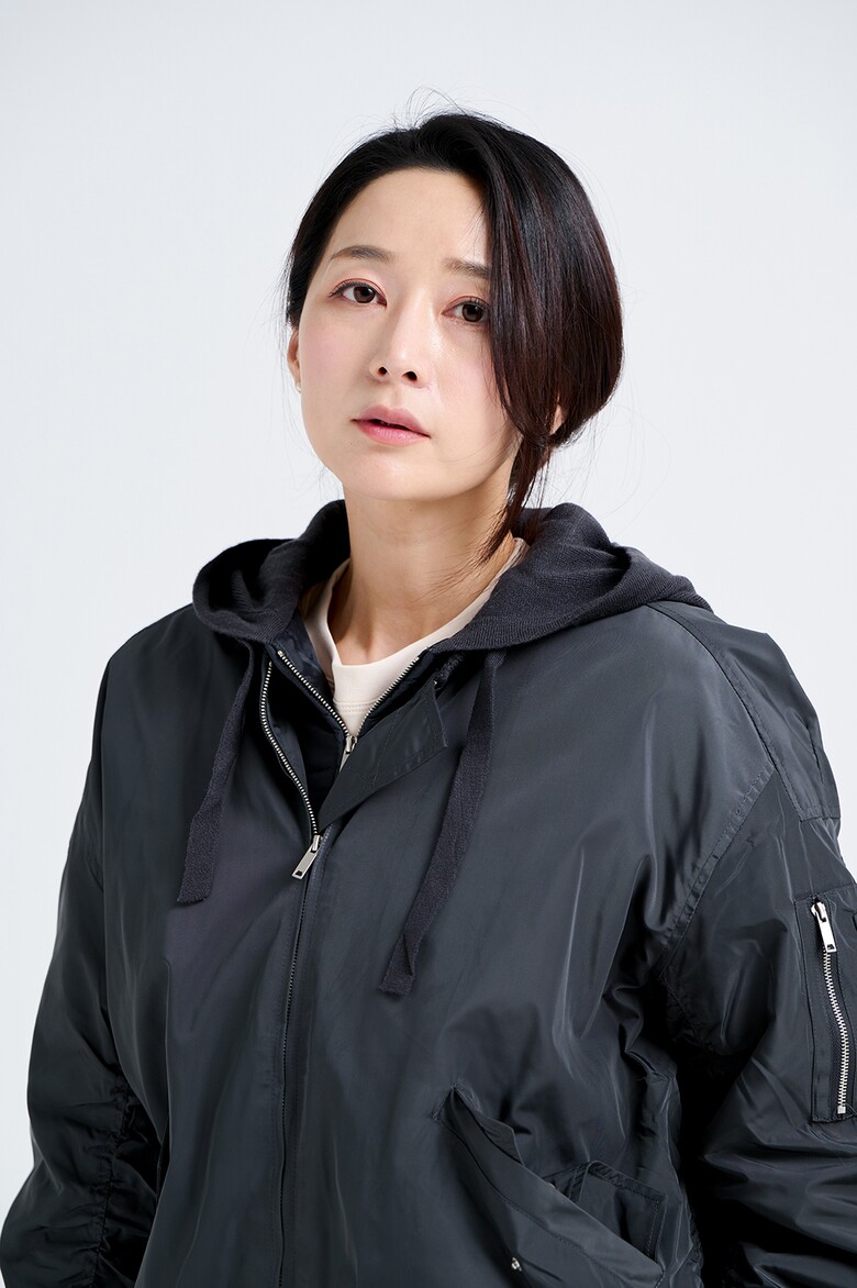 재킷 모델 착용 이미지-S18L13