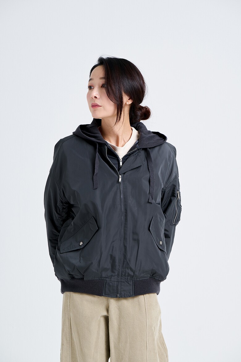 재킷 모델 착용 이미지-S18L4