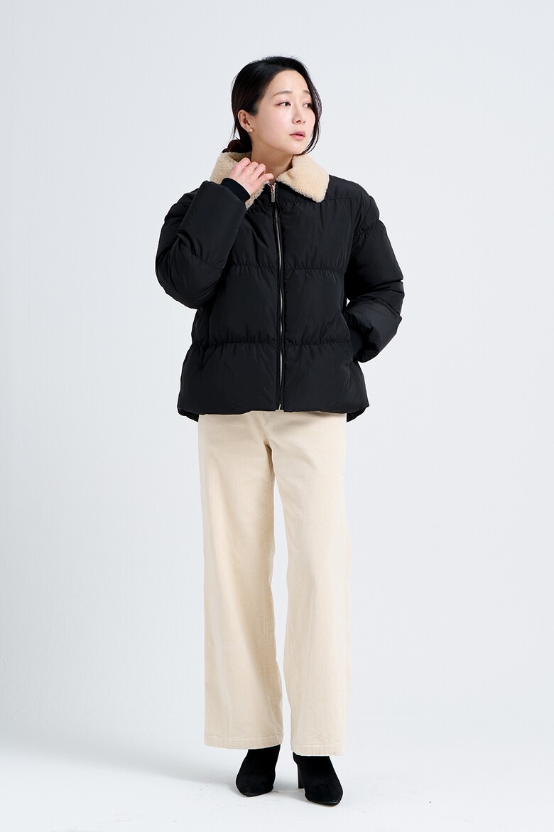 패딩 모델 착용 이미지-S18L2