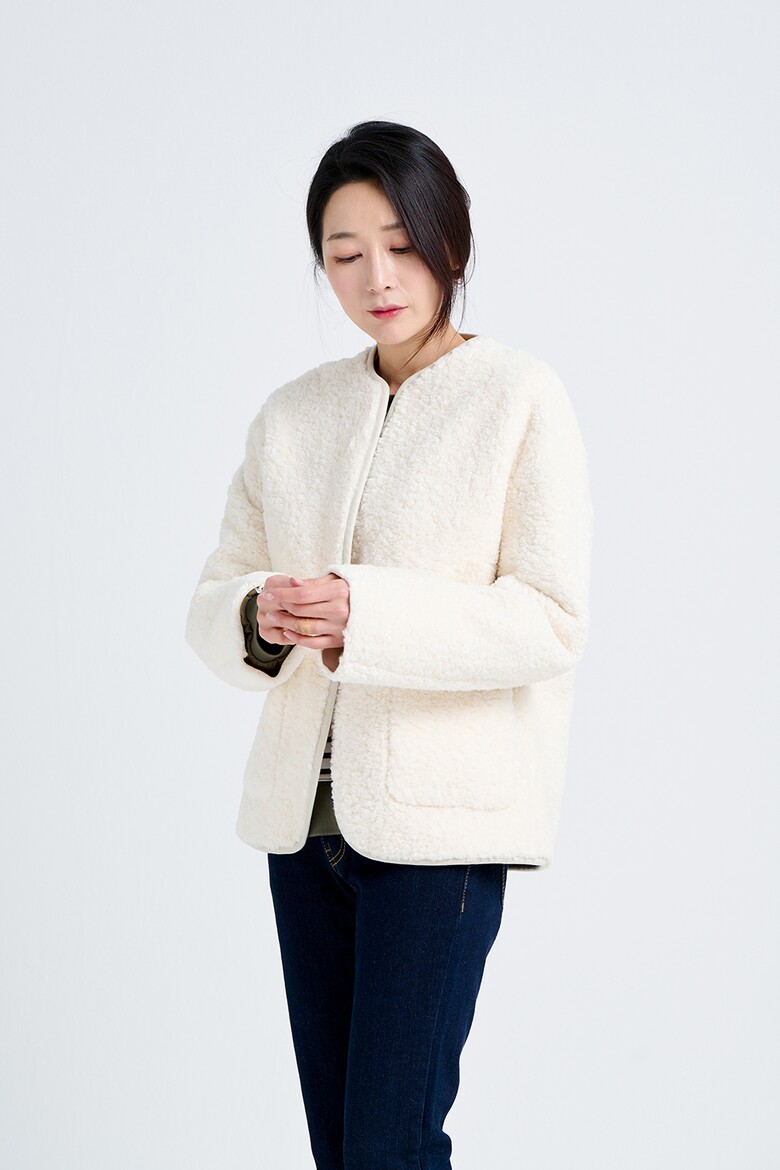 코트 모델 착용 이미지-S17L13