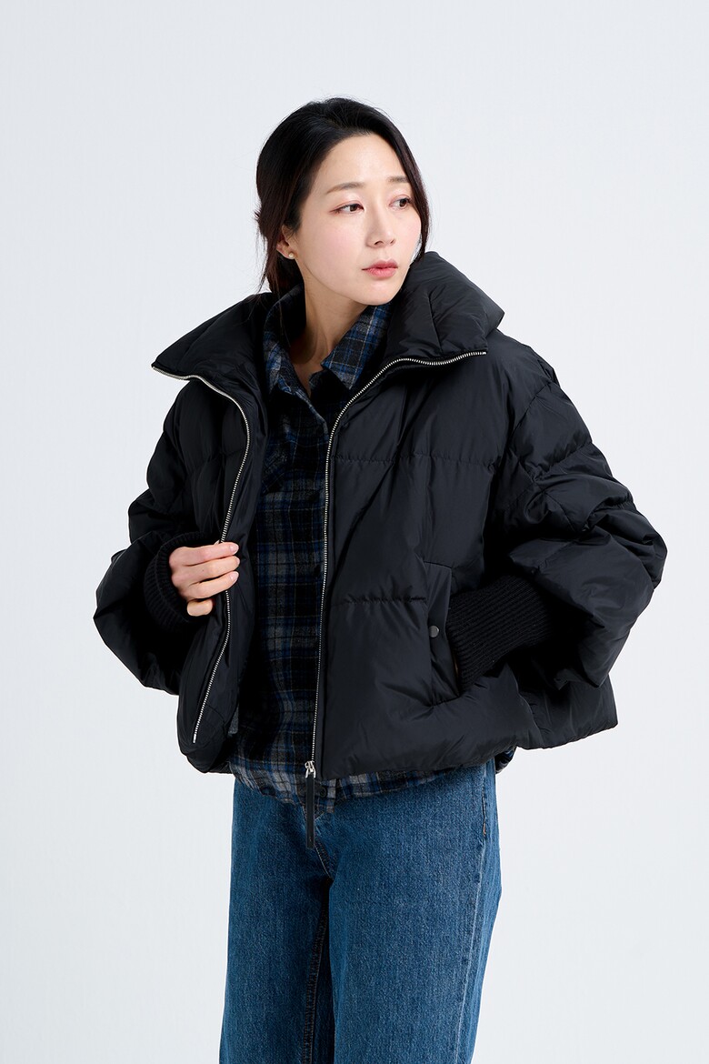 패딩 모델 착용 이미지-S18L20