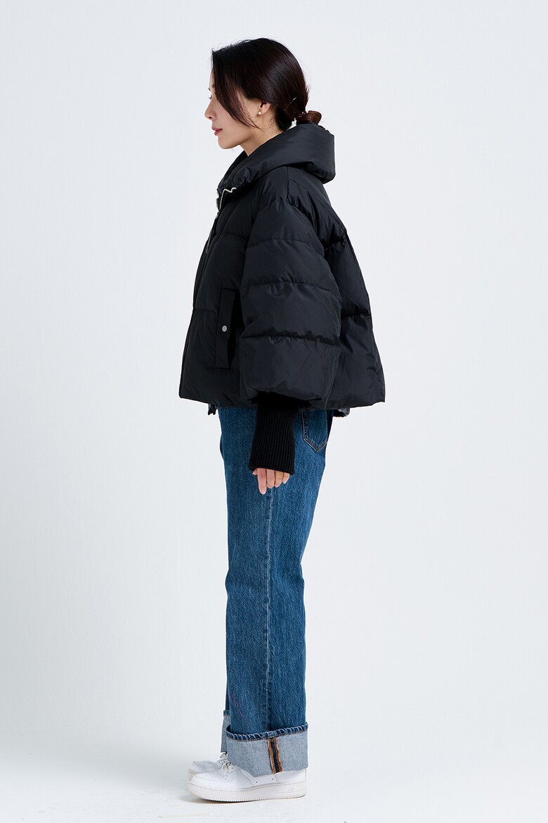 패딩 모델 착용 이미지-S18L28