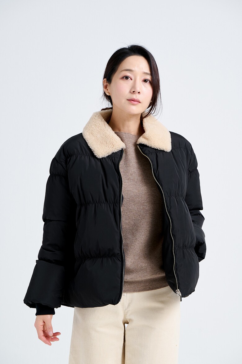 패딩 모델 착용 이미지-S18L30