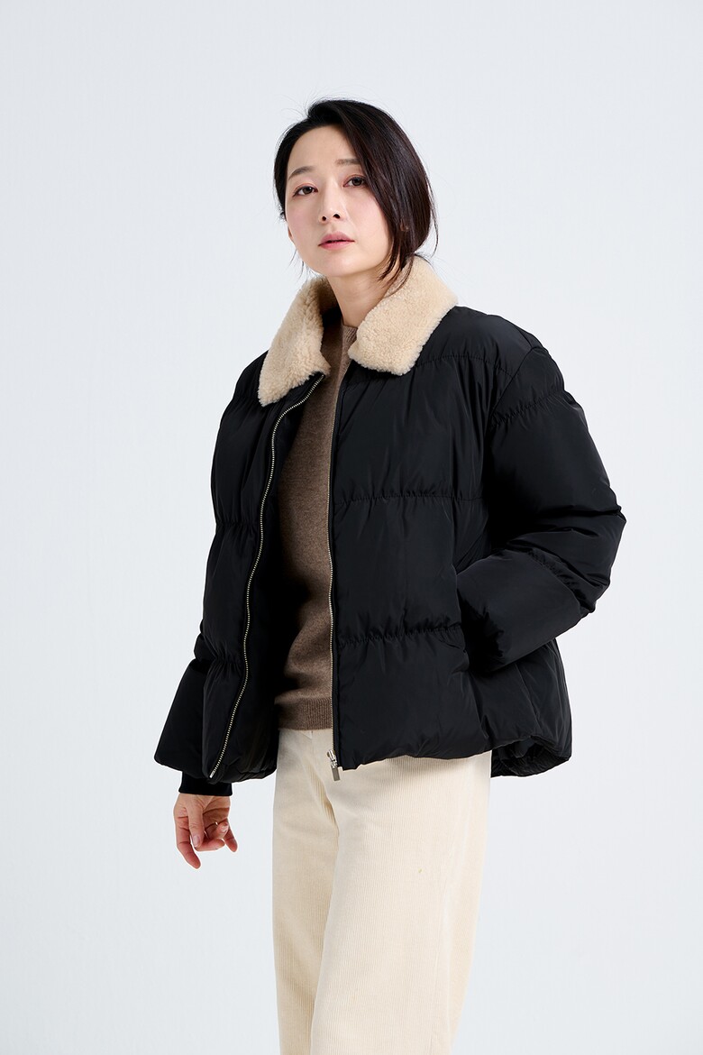 패딩 모델 착용 이미지-S18L34