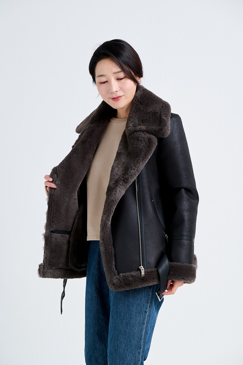 코트 모델 착용 이미지-S17L27