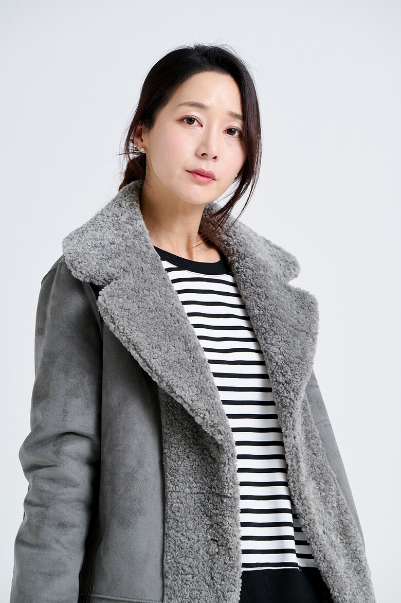 코트 모델 착용 이미지-S20L16