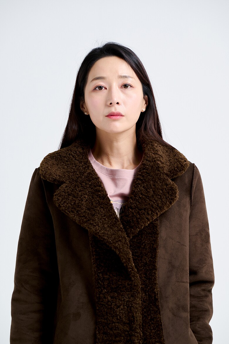 코트 모델 착용 이미지-S19L11