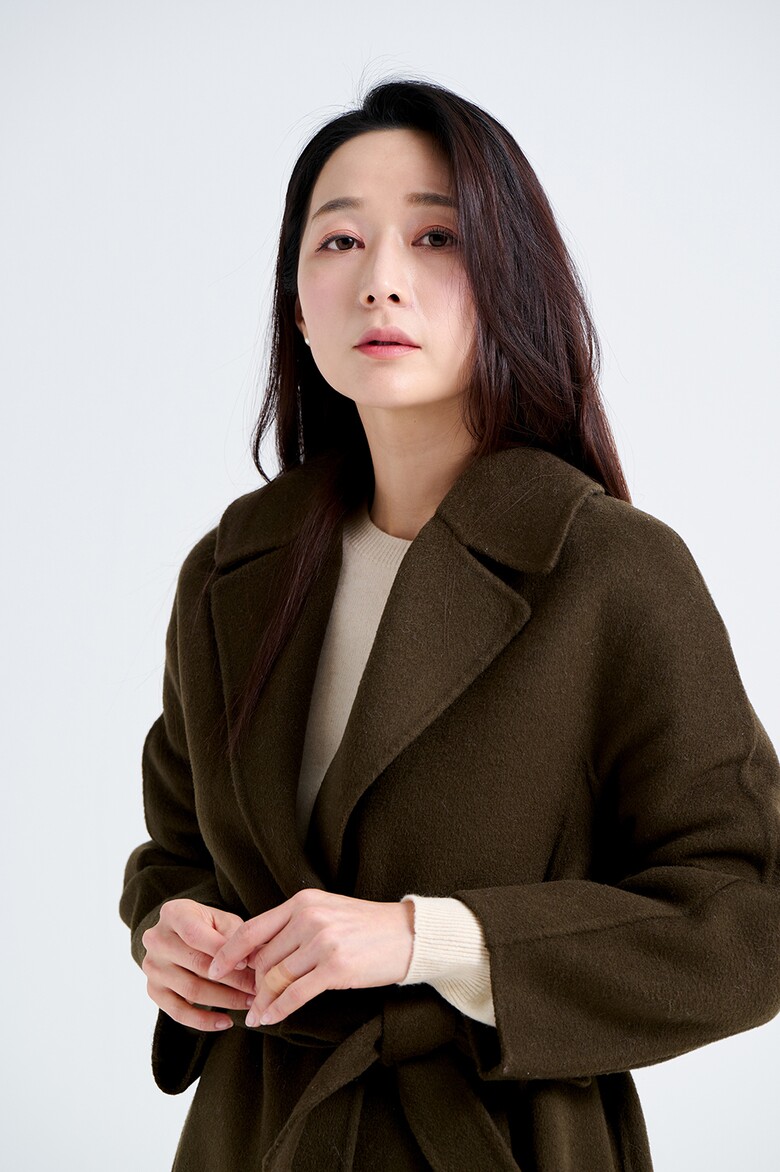 코트 모델 착용 이미지-S19L10