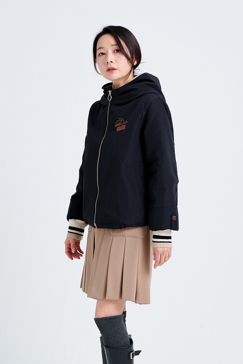 재킷 모델 착용 이미지-S13L4