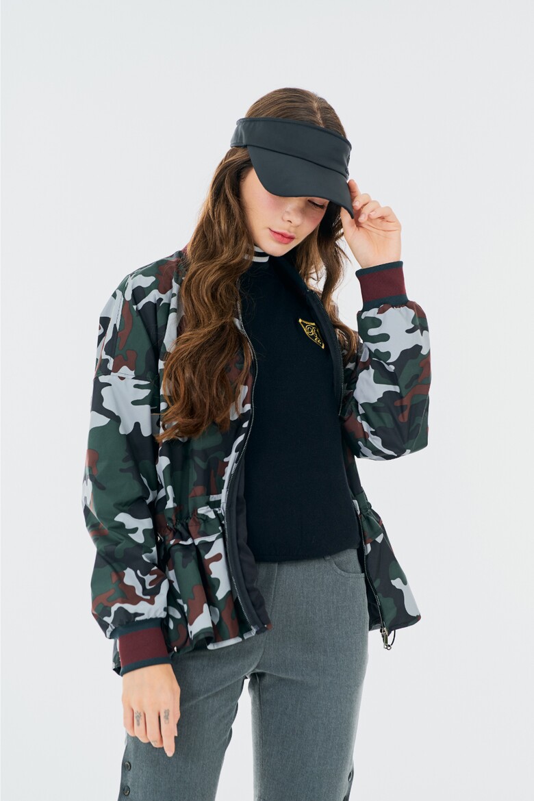 재킷 모델 착용 이미지-S1L3