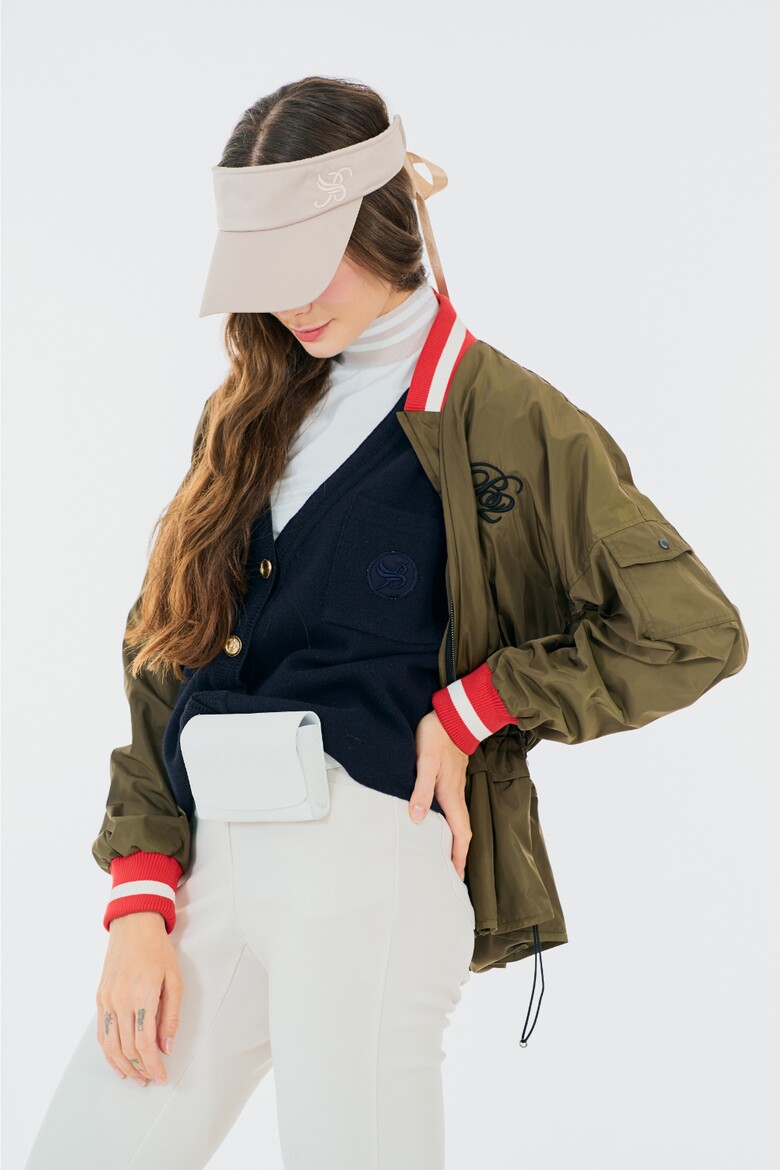 재킷 모델 착용 이미지-S1L6