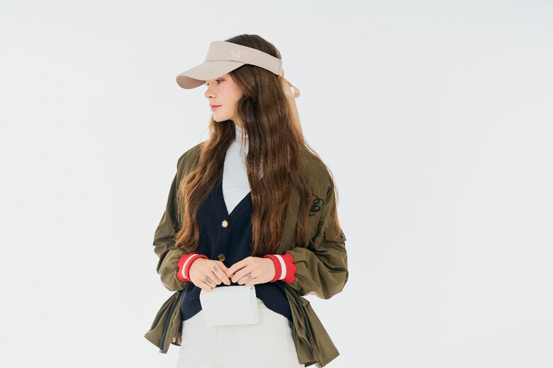 재킷 모델 착용 이미지-S1L2