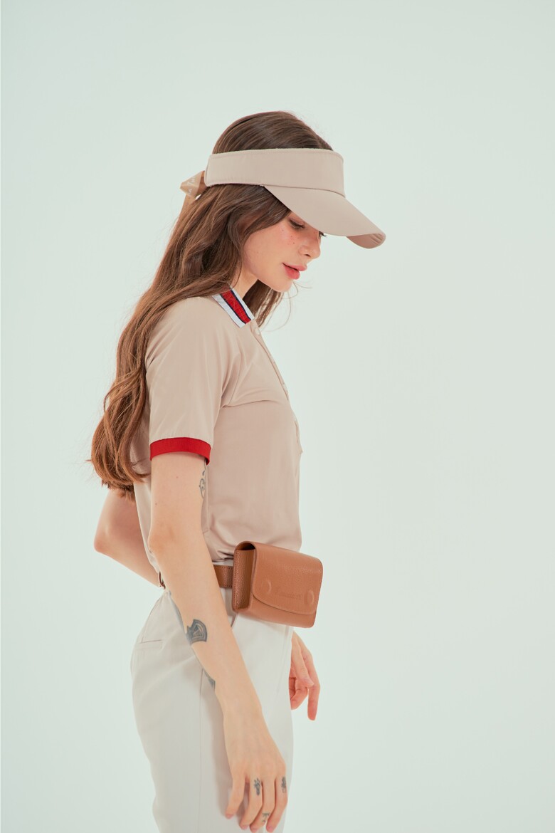 반팔 티셔츠 모델 착용 이미지-S4L6