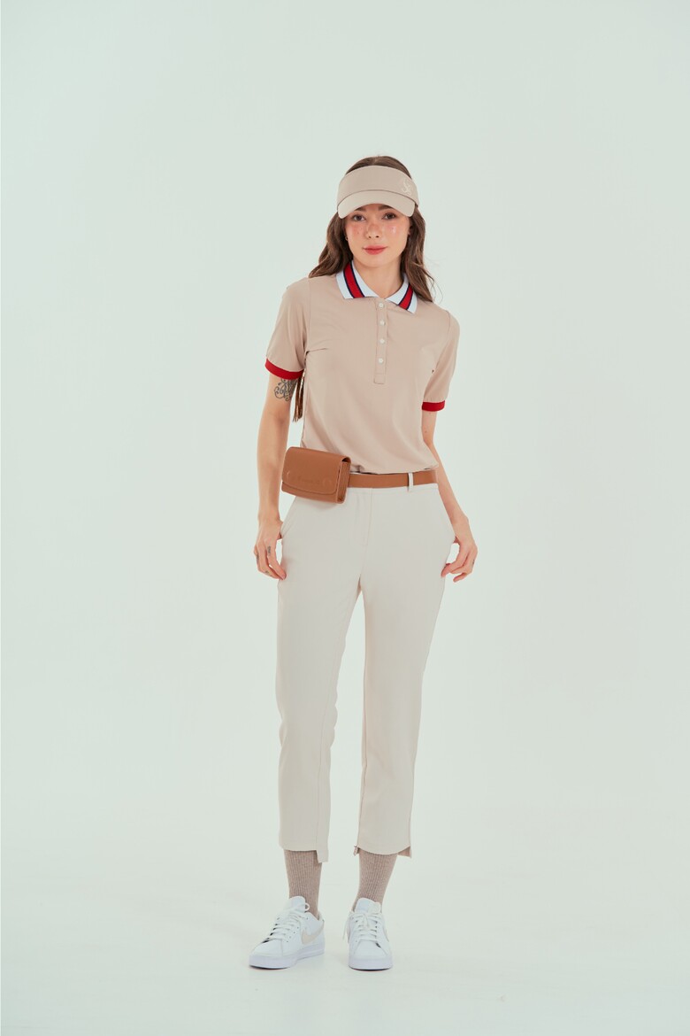 반팔 티셔츠 모델 착용 이미지-S4L5