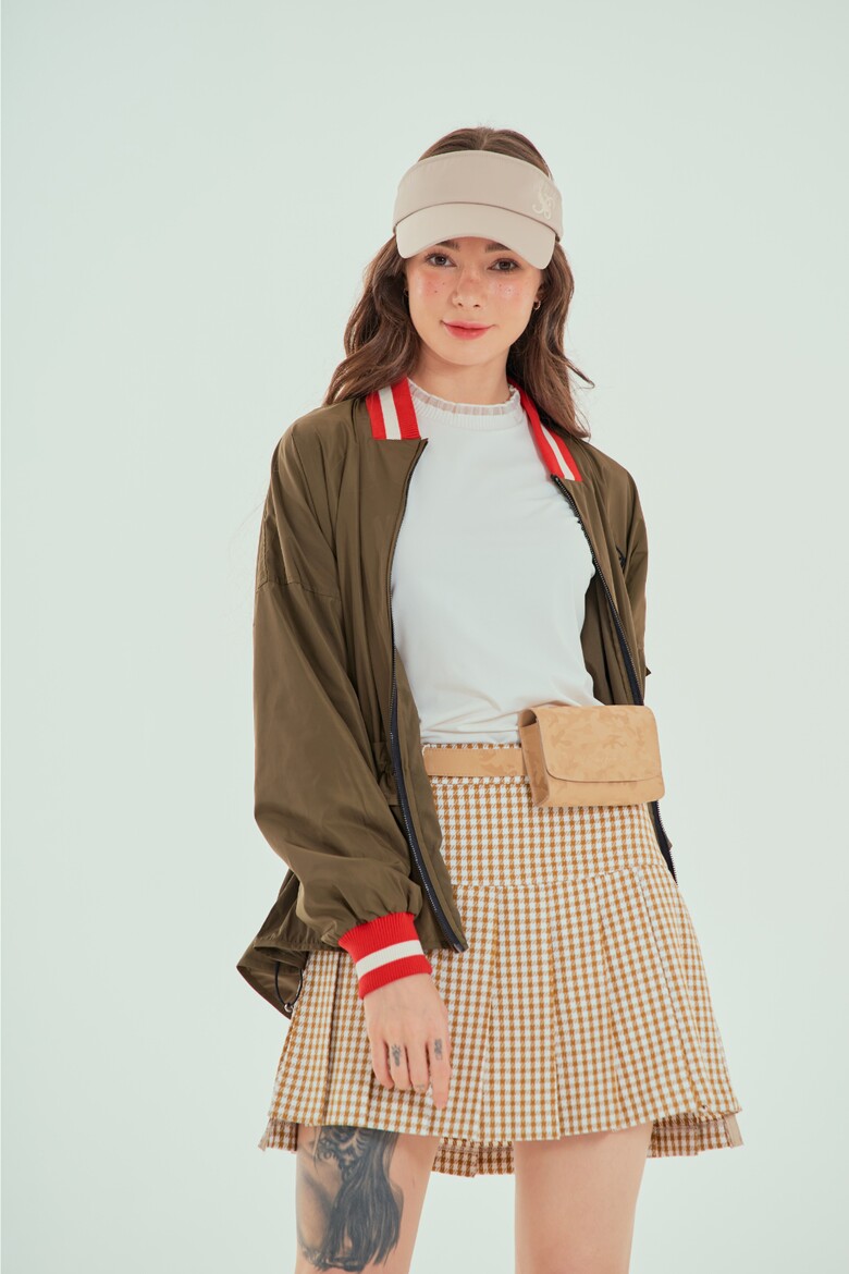 미니 스커트 모델 착용 이미지-S1L7