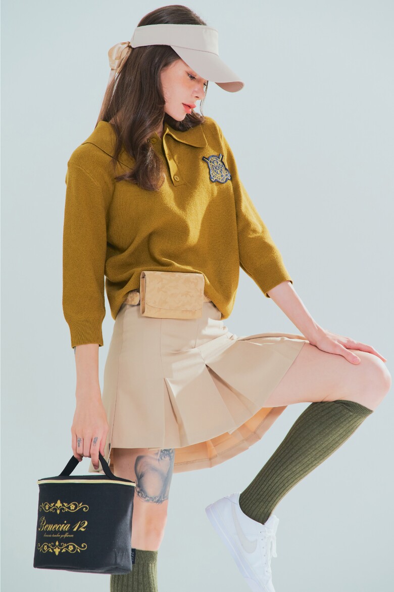 긴팔 티셔츠 모델 착용 이미지-S1L10