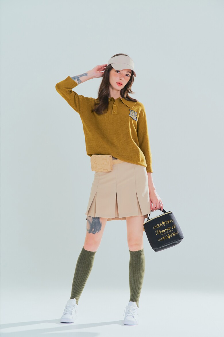 긴팔 티셔츠 모델 착용 이미지-S1L8