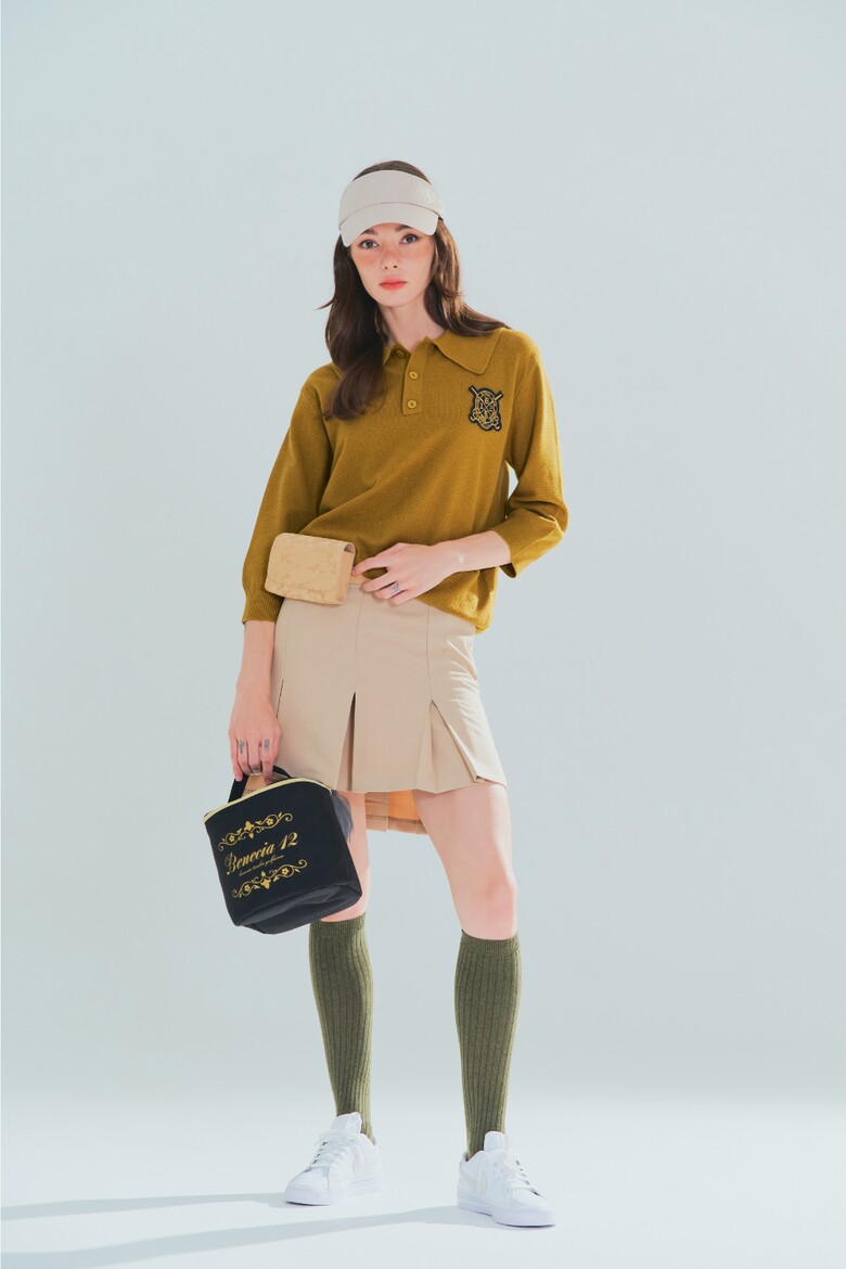 긴팔 티셔츠 모델 착용 이미지-S1L4