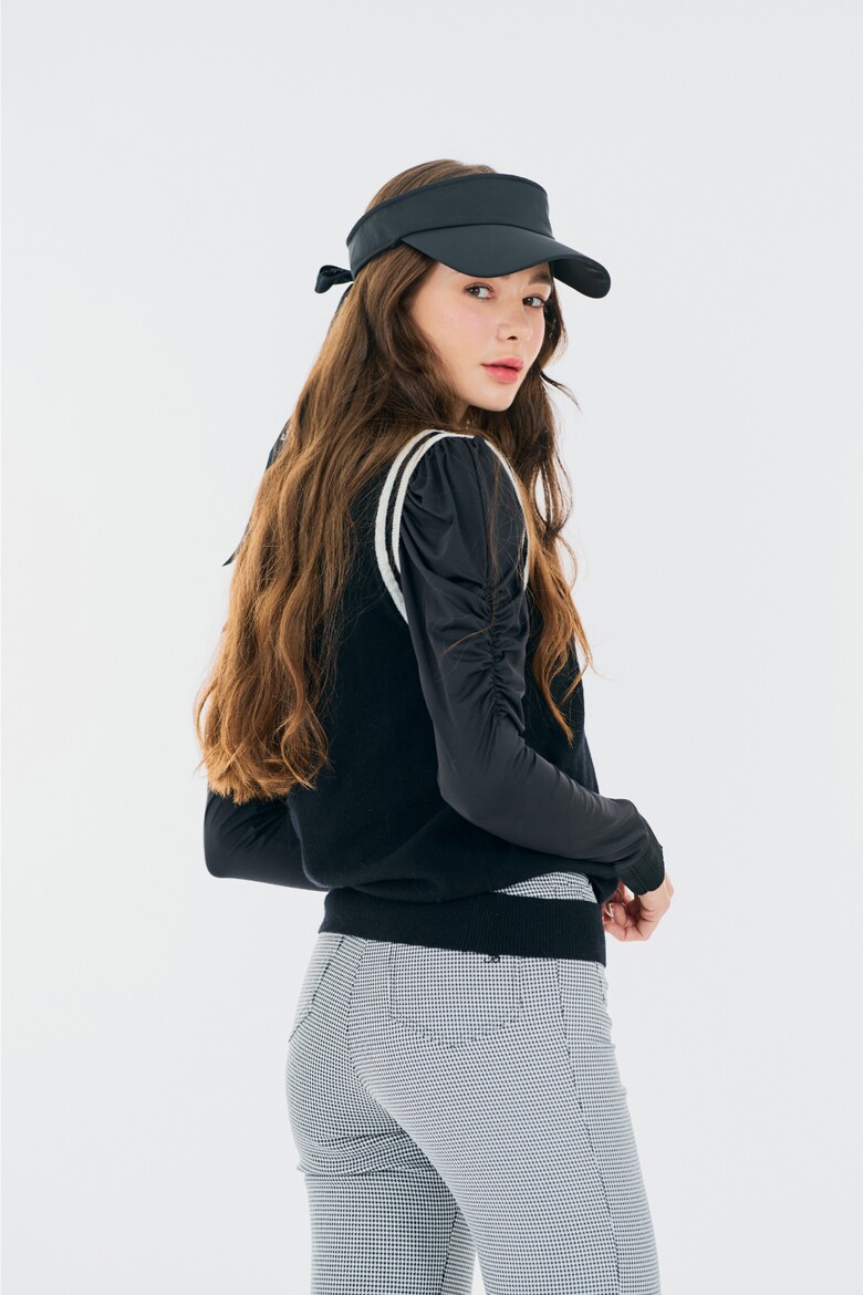 긴팔 티셔츠 모델 착용 이미지-S1L10