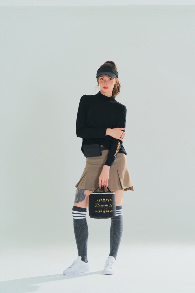 긴팔 티셔츠 모델 착용 이미지-S1L12