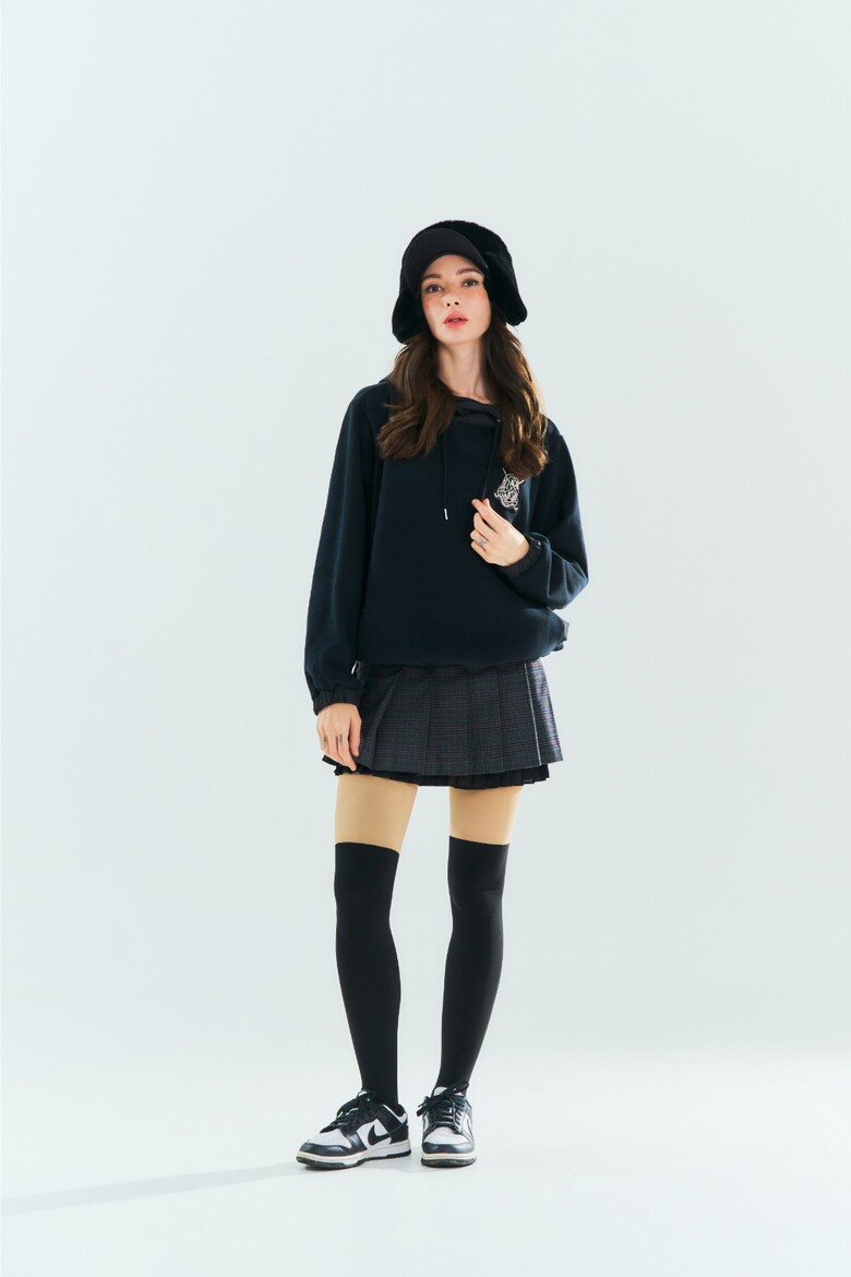 미니 스커트 모델 착용 이미지-S5L6