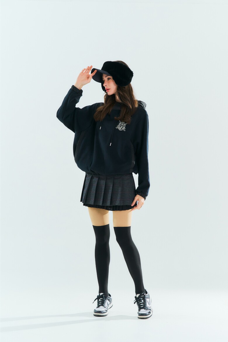 미니 스커트 모델 착용 이미지-S5L4