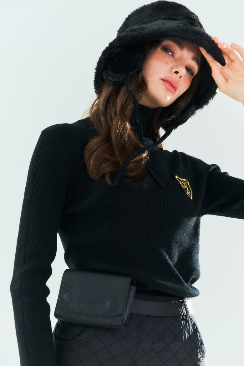 재킷 모델 착용 이미지-S1L4