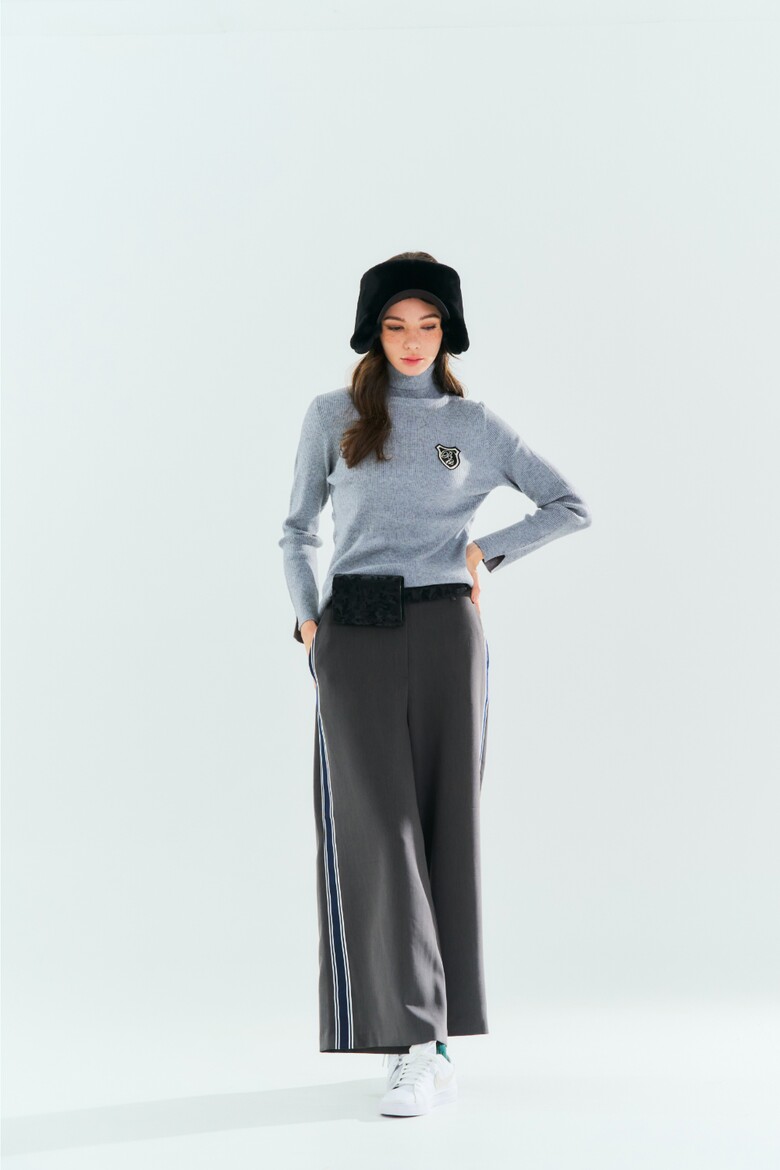 긴팔 티셔츠 모델 착용 이미지-S1L12