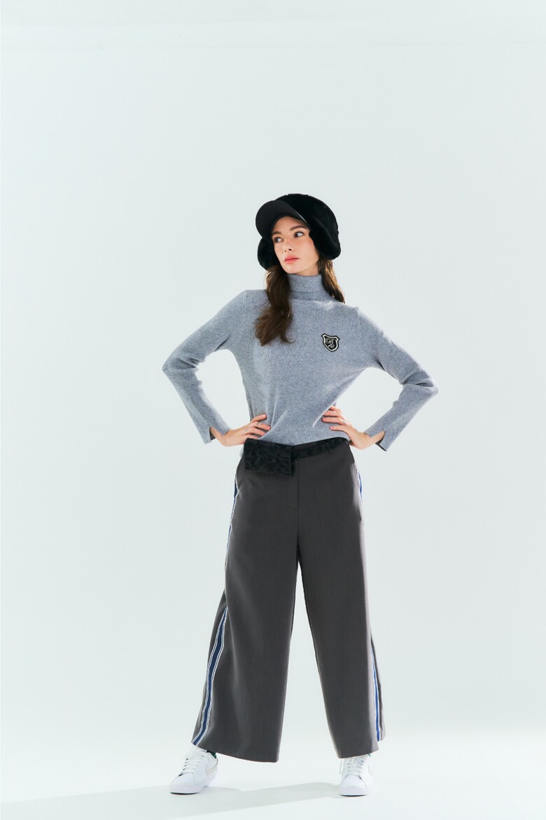 긴팔 티셔츠 모델 착용 이미지-S1L7