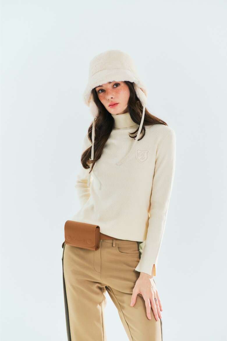 재킷 모델 착용 이미지-S1L3