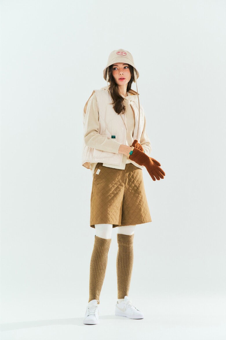 반바지 모델 착용 이미지-S1L9