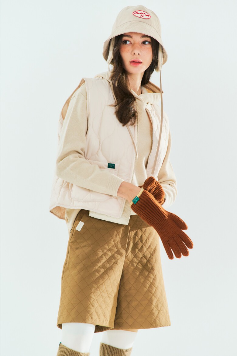 반바지 모델 착용 이미지-S1L3