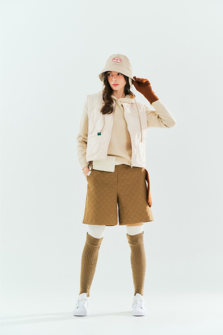 반바지 모델 착용 이미지-S1L10