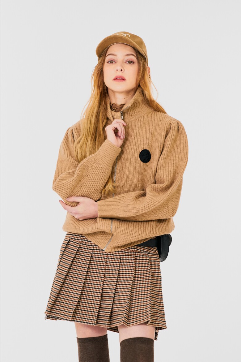 미니 스커트 모델 착용 이미지-S1L2