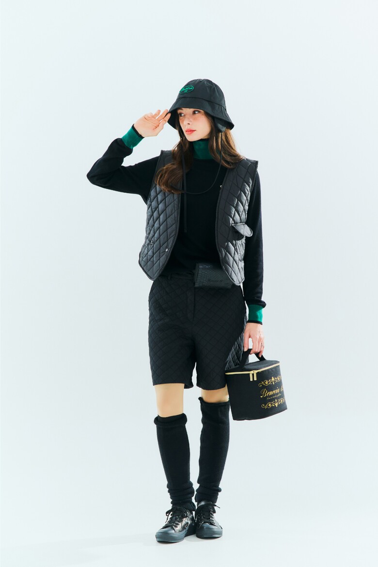 패딩 모델 착용 이미지-S1L13