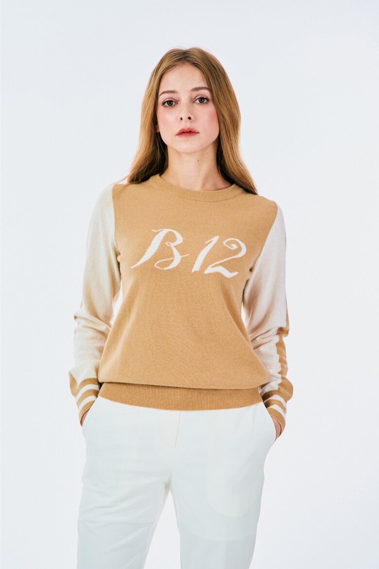 긴팔 티셔츠 모델 착용 이미지-S1L3