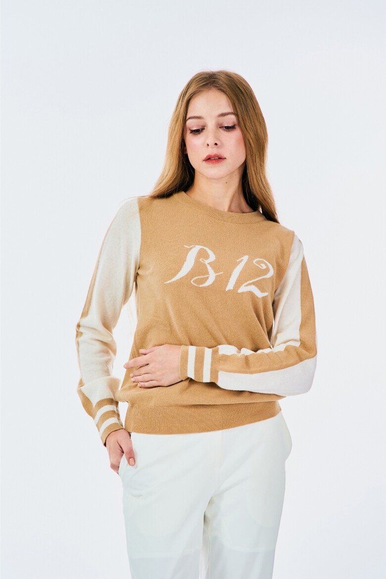 긴팔 티셔츠 모델 착용 이미지-S1L4