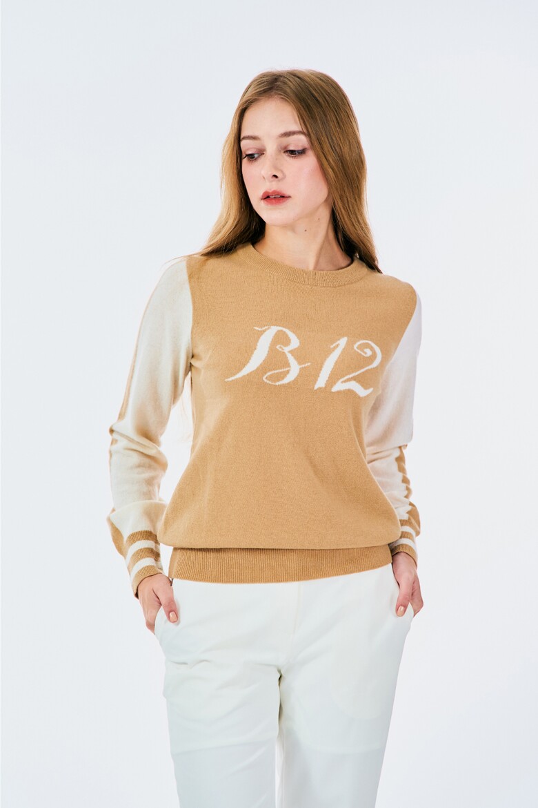 긴팔 티셔츠 모델 착용 이미지-S1L2