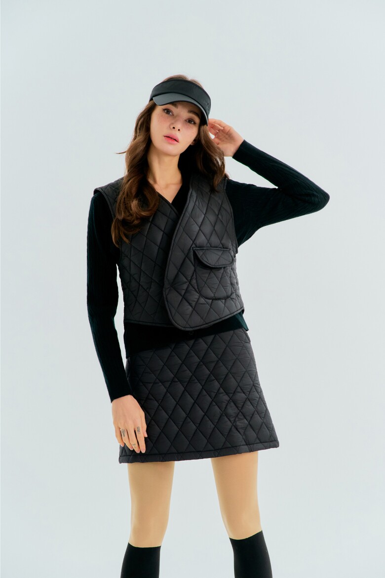 드레스 모델 착용 이미지-S2L8