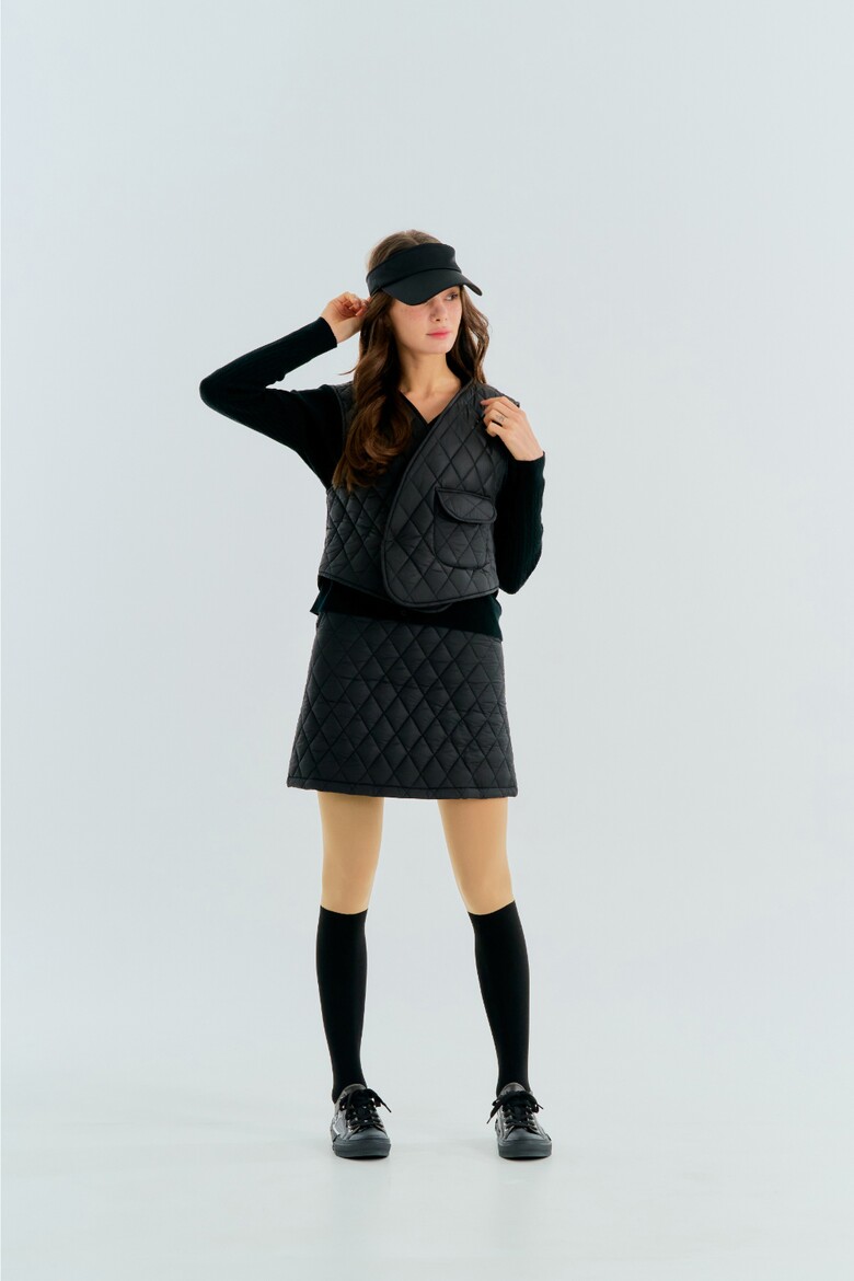 드레스 모델 착용 이미지-S2L5