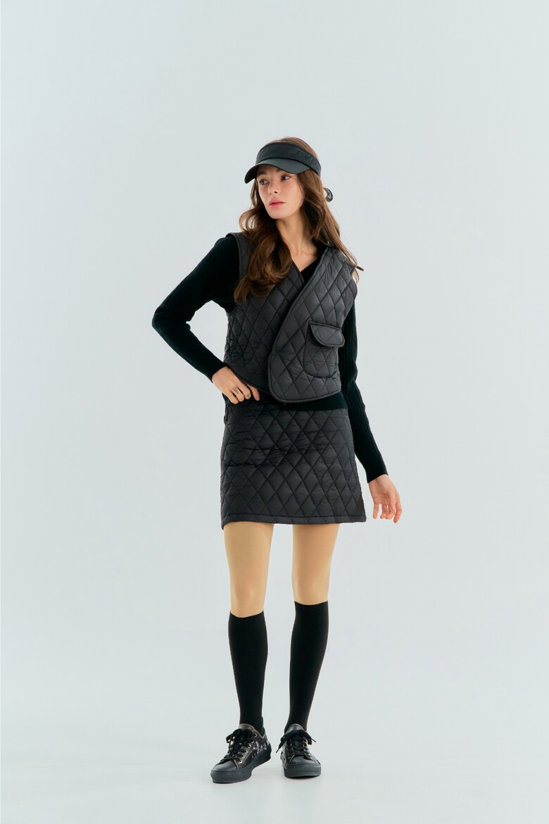 드레스 모델 착용 이미지-S2L10