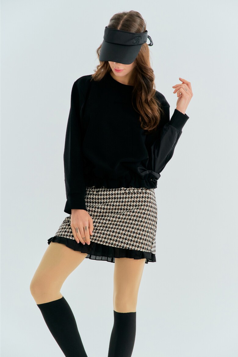 미니 스커트 모델 착용 이미지-S1L2