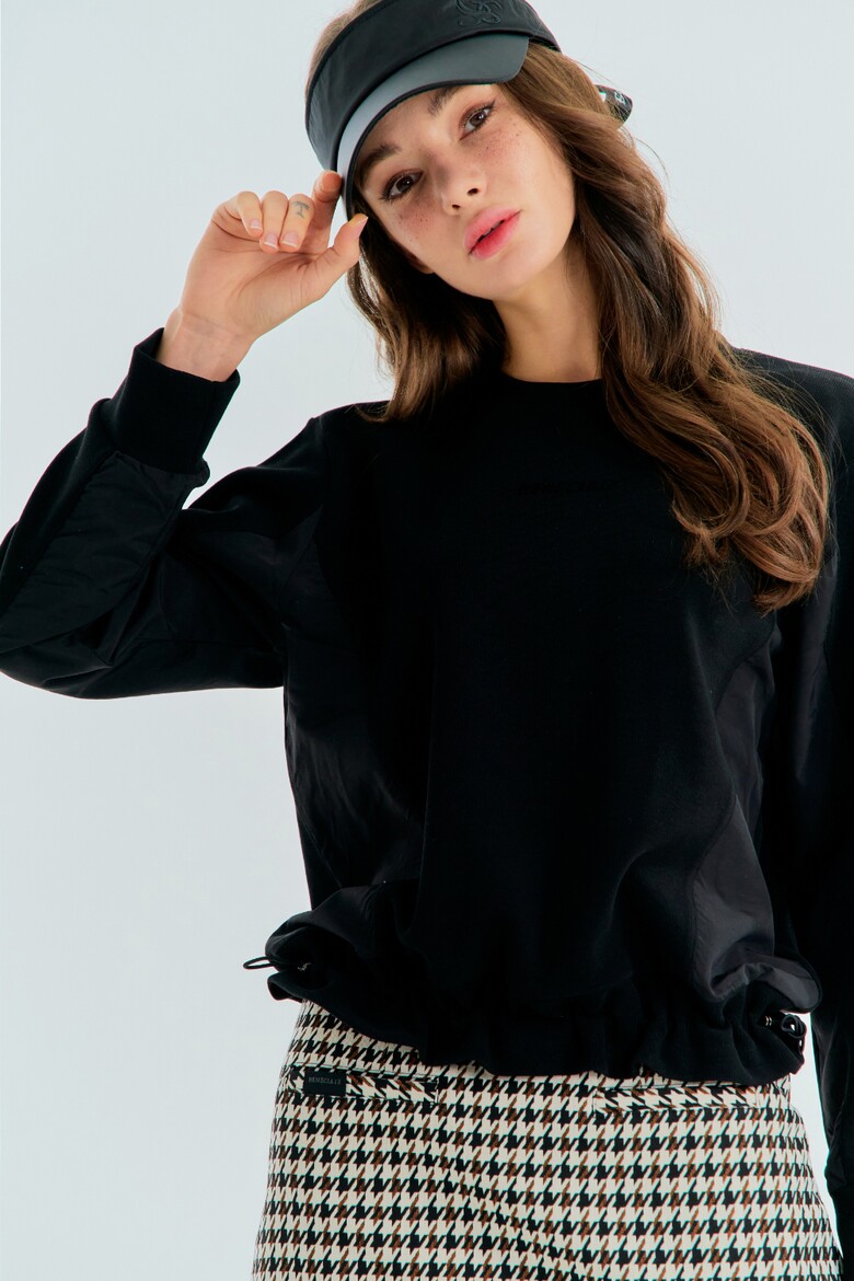 미니 스커트 모델 착용 이미지-S1L7