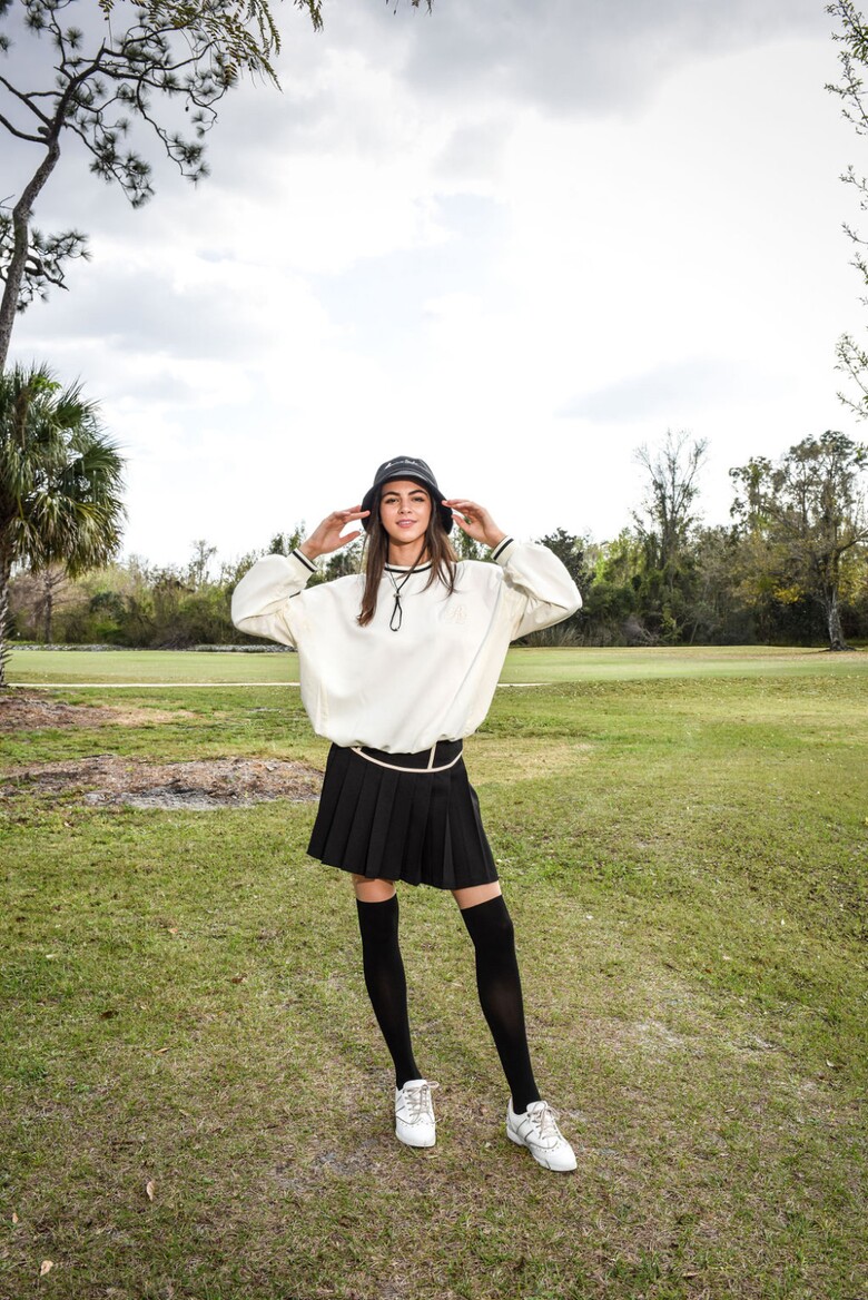 미니 스커트 모델 착용 이미지-S3L4